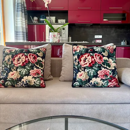Apartment Luxury Flat In Purplered *