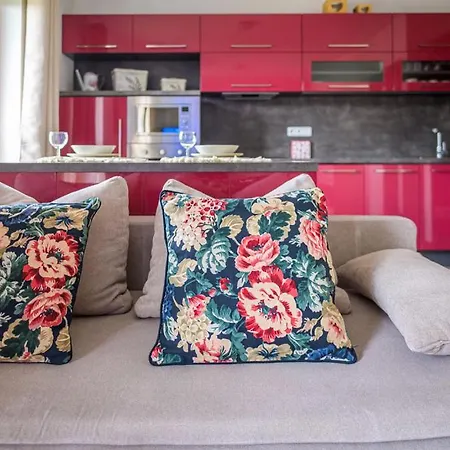 Luxury Flat In Purplered 公寓