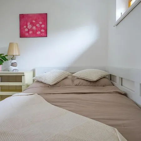 Luxury Flat In Purplered Brünn