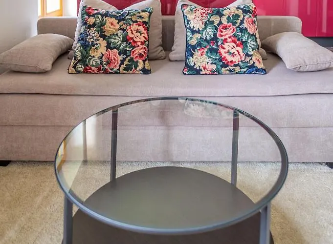 Luxury Flat In Purplered *