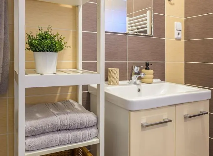 Luxury Flat In Purplered